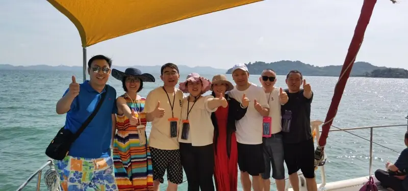 Create wonderful memories together – SITE organizes team building trip in Phuket